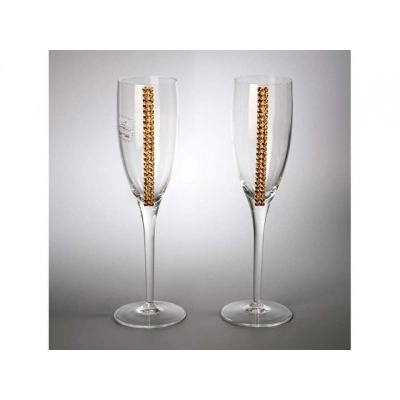 
                                            A set of champagne glasses
                                            