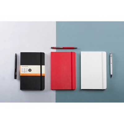 
                                                Gift set Moleskine Van Gogh with A5 Soft notebook and pen
                                                