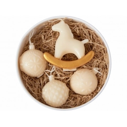 Set of candles in a gift box 