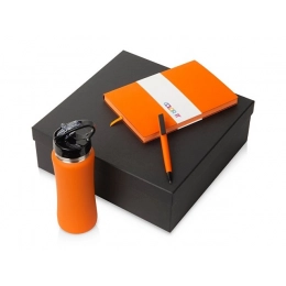 Gift set with notebook C1, pen, and bottle.