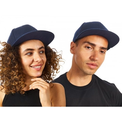 
                                                Baseball cap with a flat brim 