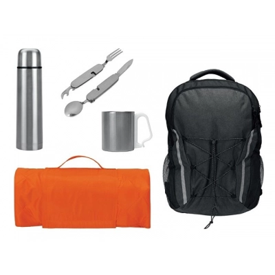 
                                            Tourist set with a thermos, cup, cutlery, and blanket.
                                            