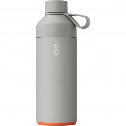 Big Ocean Bottle is a vacuum-insulated water bottle with a capacity of 1000 ml.