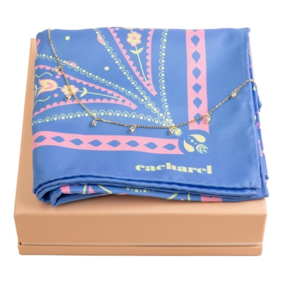 
                                            Set Cacharel (necklace & silk scarf)
                                            