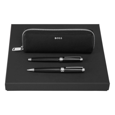 
                                                Набор HUGO BOSS Black (шариковая ручка, перьевая ручка и футляр)
                                                