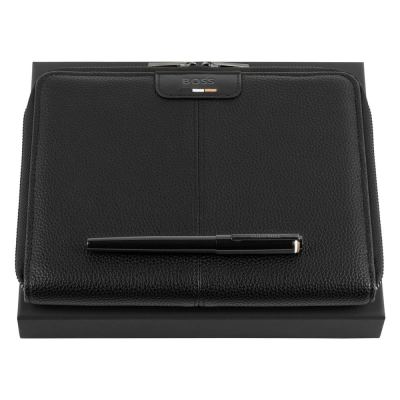 
                                                Набор HUGO BOSS BLACK (перьевая ручка и папка для конференций A5)
                                                