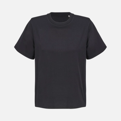 
                                            Women's black Legend Women t-shirt.
                                            