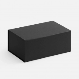 LumiBox black (noir) box.
