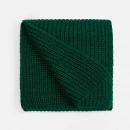 Nordkapp dark green scarf.