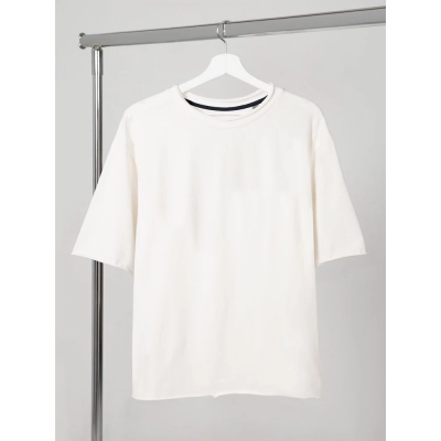 
                                                Vozduh 2.0 oversize T-shirt, cream
                                                
