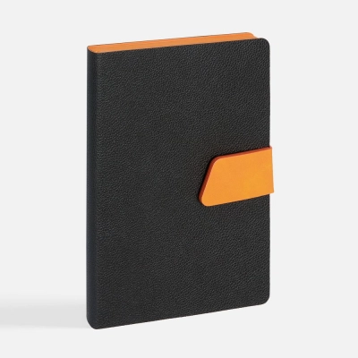 
                                                Boom undated black with orange daily planner.
                                                