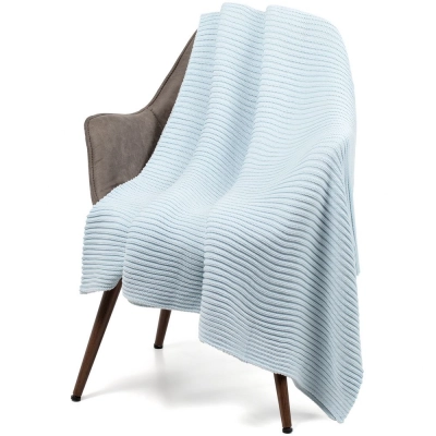 
                                                Quill light blue blanket
                                                
