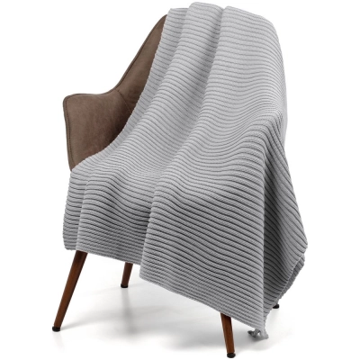 
                                            Quill light gray blanket
                                            