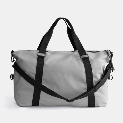 
                                                Altro gray travel bag.
                                                