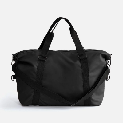 
                                                Altro black travel bag.
                                                