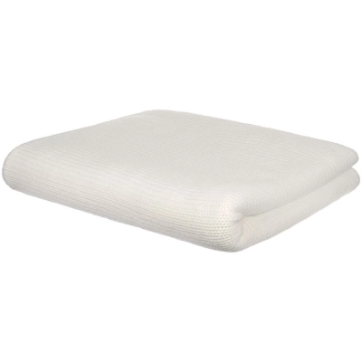 
                                                Knitly pearl white blanket.
                                                