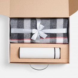 Homedale set, grey with white.