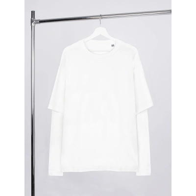 
                                                Oversized t-shirt with double sleeves Kosmos, milky white.
                                                
