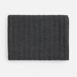 Metelitsa dark grey melange scarf.