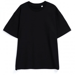 Oversized black Kangas t-shirt.