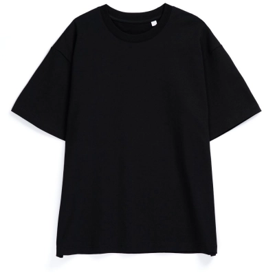 
                                                Oversized black Kangas t-shirt.
                                                