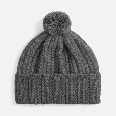 
                                                Frissonelle grey melange beanie.
                                                