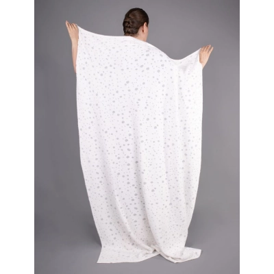 
                                                Snowspot Fluffy white blanket with lurex
                                                