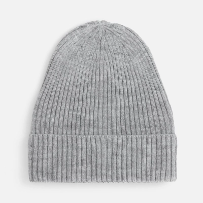 
                                                Catch Match beanie without a pompom, light grey melange.
                                                