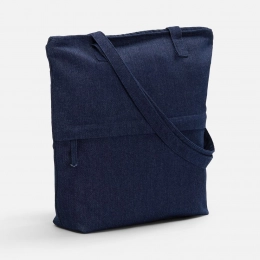 Denimate dark blue shopping bag.