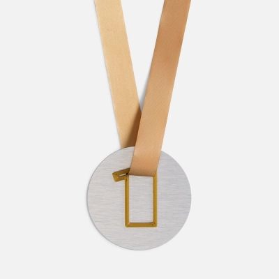 
                                                Медаль Fundo, серебристая с 3D-подвеской Symbol, цифра 1
                                                