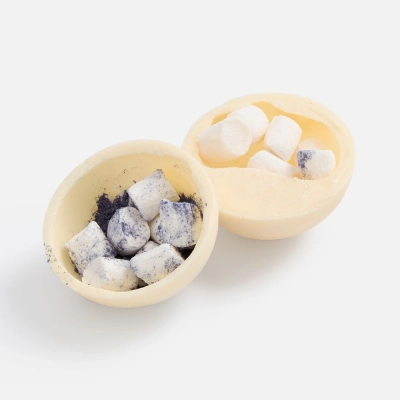 
                                                Chocolate bomb Sweet Spot, blue matcha
                                                