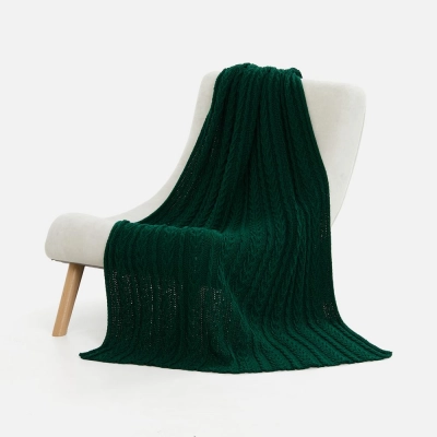 
                                                Eloisa green blanket.
                                                