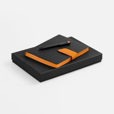 
                                                Boom set, black with orange.
                                                