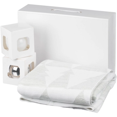 
                                                Dancing Queen set, white with silver.
                                                