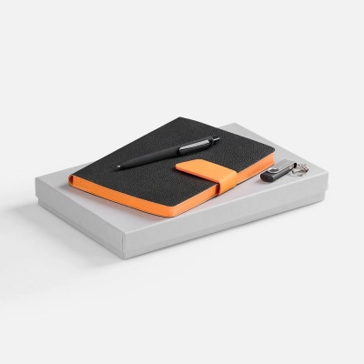 
                                                Boom Memory set, black with orange.
                                                