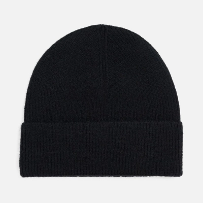 
                                                Color Boom black cap.
                                                