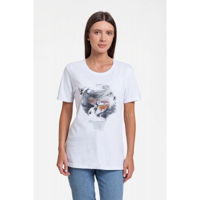 
                                                Women's T-shirt 