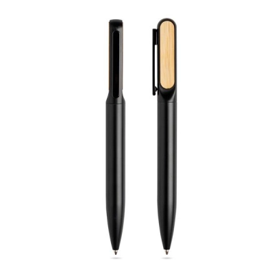 
                                                Metal pen with babus detail
                                                