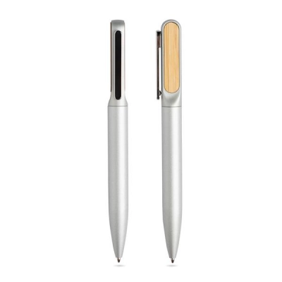 
                                                Metal pen with babus detail
                                                