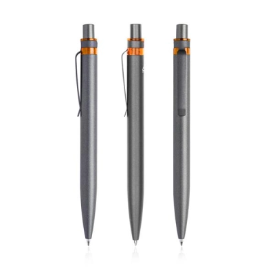 
                                            Переработанная алюминиевая ручка с цветным акцентом
                                            