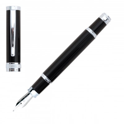 
                                                Fountain Pen Focus
                                                
