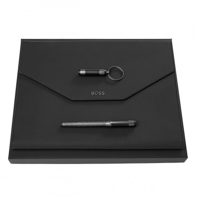 
                                                Подарочный набор Hugo Boss: портфель, брелок и перьевая ручка - HAK443D + HDF414A + HST4962D
                                                