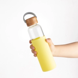 560 ml Vim Booster glass bottle, yellow