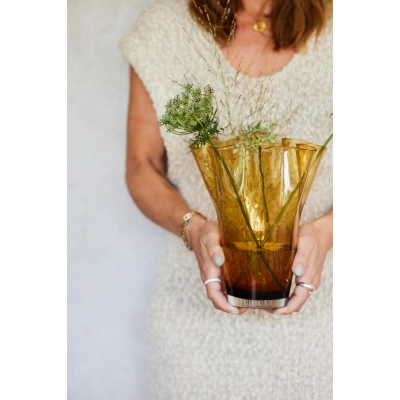 
                                            VIVA VASE, LARGE AMBER
                                            