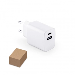 Адаптер питания WEGENER с портом USB-A 18 Вт и USB-C 20 Вт