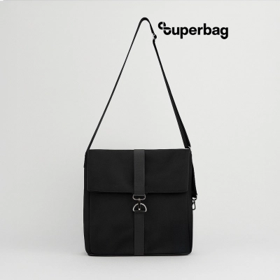 
                                                Shopper Tote Superbag Companion (Black)
                                                