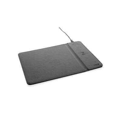 
                                                Коврик для мыши с беспроводной зарядкой 10W из переработанного PU от Swiss Peak
                                                