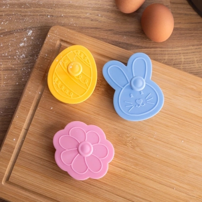 
                                            Easter cookie tins 3 pcs
                                            
