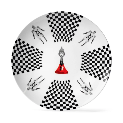 
                                                Dish "In Wonderland. Queen" in a gift box
                                                