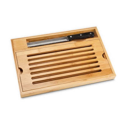 
                                                Bread cutting set // Crumbs
                                                